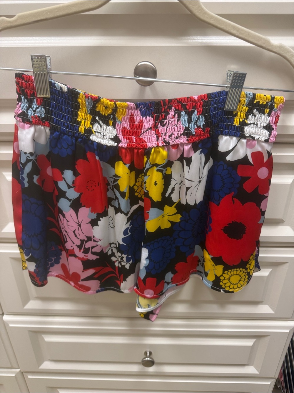 Alice and Olivia women’s floral silk shorts